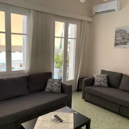 Getaway Rooftop Terrace With Unobstructed Views Of Palamidi Castle Fortress! בית נופש נאפפליו